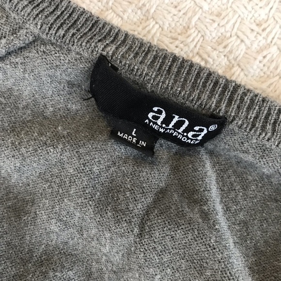 Ana grey pullover sweater large - Picture 3 of 3